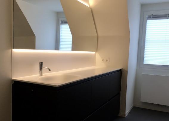interieur badkamer erfgoed aannemer nijs P.NIJS Erfgoed Aannemer, gebouwen die meesterlijk vakmanschap vereisen, uitzonderlijk patrimonium, restauratie en conservatie, dakwerk, metselwerk, schrijnwerk.
