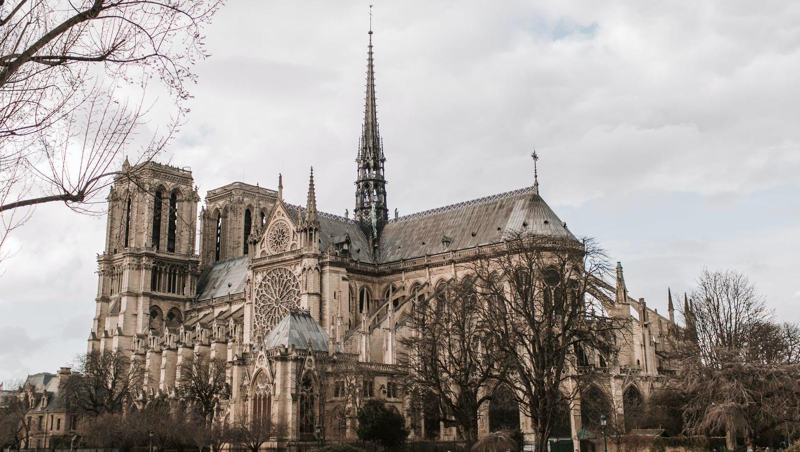 restauratie erfgoed aannemer NIJS restauratie erfgoed aannemer NIJS architect Viollet-le-Duc probeerde historisch perfecte gebouwen te construeren zoals de Notre-Dame in Parijs